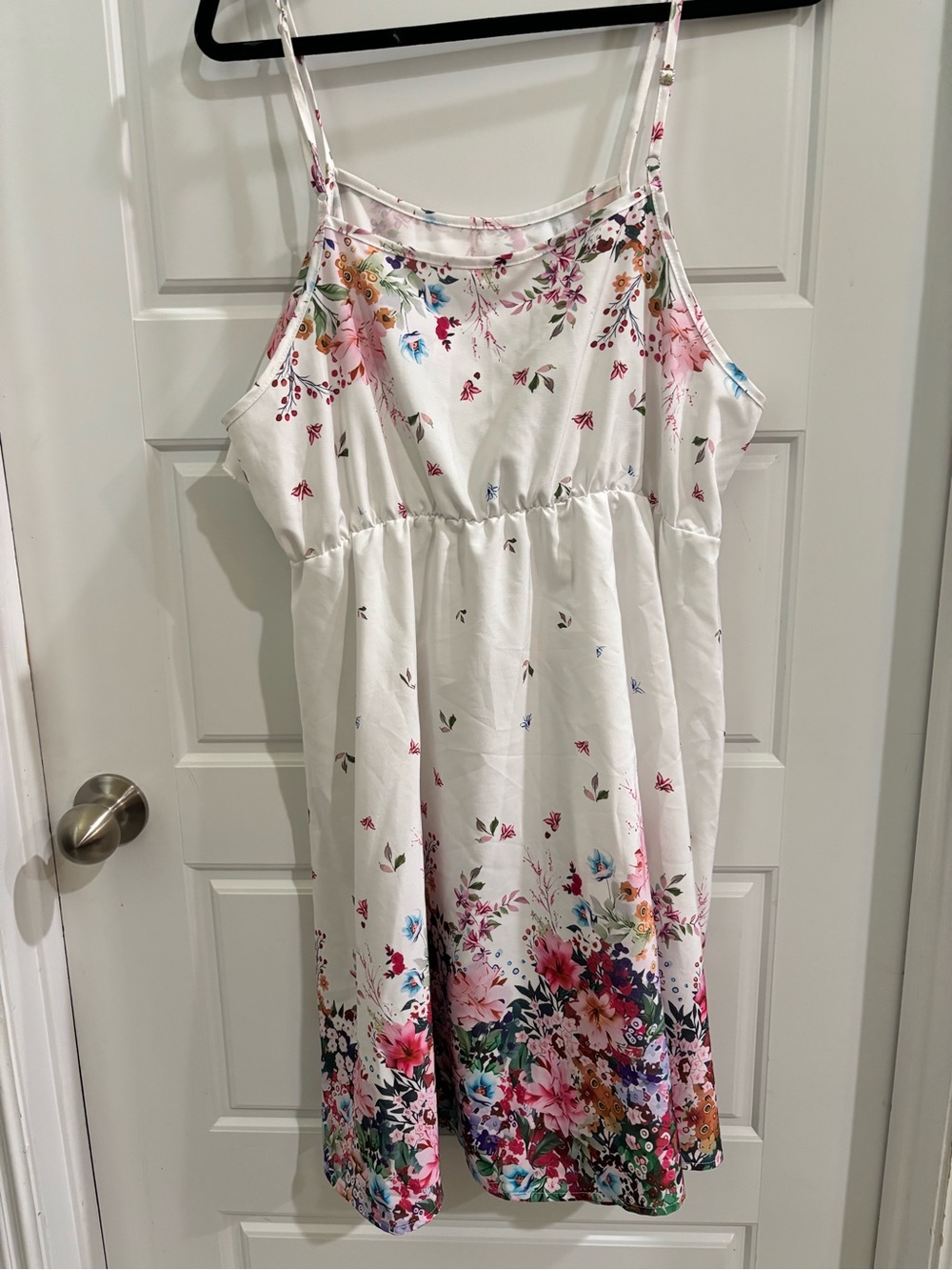 White Floral Spaghetti‑Strap Sundress size medium